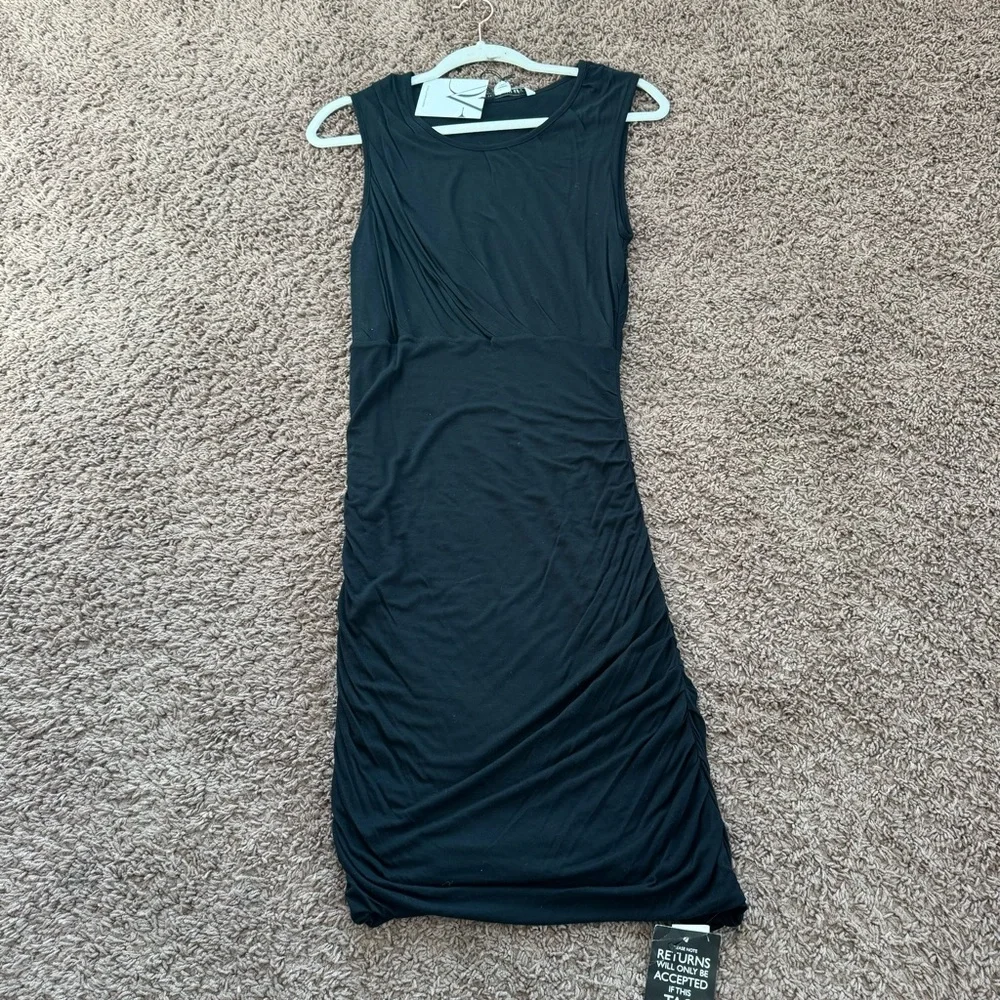 DIANE VON FURSTENBERG DVF Black Ruched Sleeveless Dress Silk Blend LBD M NEW - Picture 2 of 15